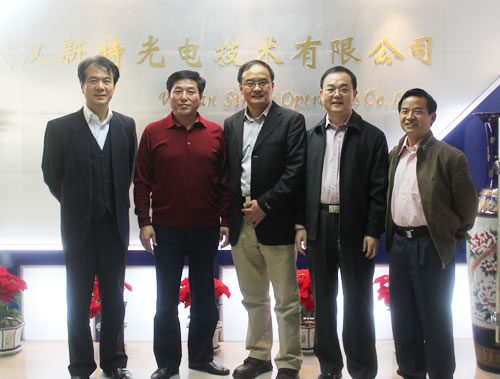 武汉市人民政府副秘书长高丹彦、武汉市侨联主席秦锋等一行到我司调研