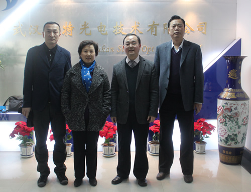 湖北省人社厅副厅长张建平、人社厅专技处调研员廖维君和田圃到我司调研