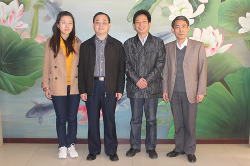 武汉市侨联副主席徐祥忠及范良文处长一行来我司考察